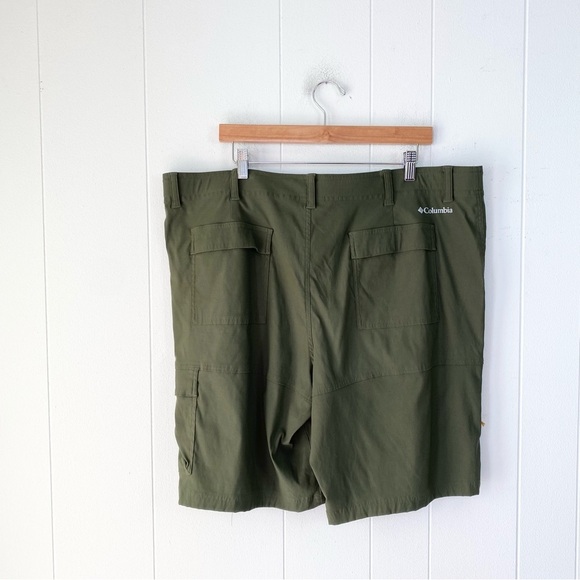 Columbia Cargo Shorts Omni-Shade Men's Size 42 Army Green Belted Lightweight - Picture 8 of 15